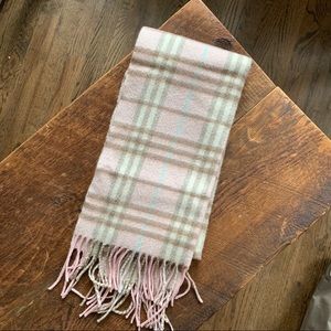Burberry The Classic Check Cashmere Scarf